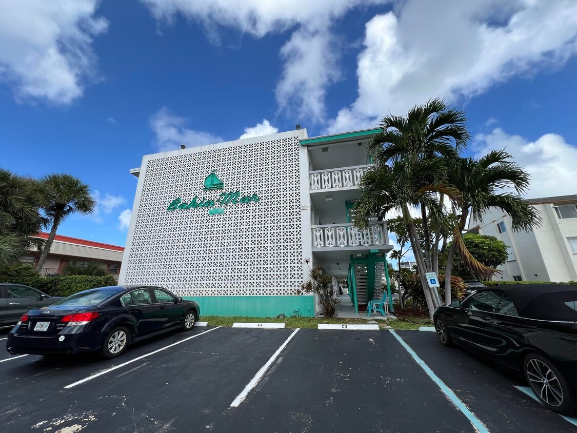 Foto principal - 131 Shore Ct