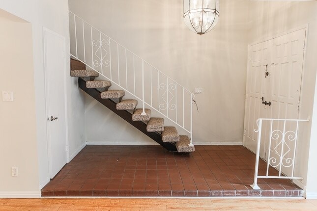 Building Photo - 2035 Rodney Dr