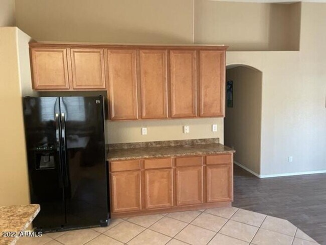 Foto del edificio - SPACIOUS 4 bedroom, 2 bath home in Phoenix!