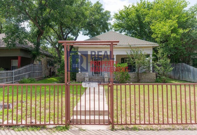 Foto del edificio - Cozy 2 Bedroom Home Near Historic Downtown Glen Rose
