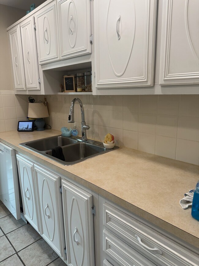 Building Photo - 10037 62nd Ter