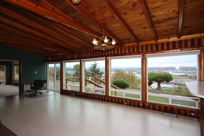 Building Photo - Browns Point Home With Amazing Views!
