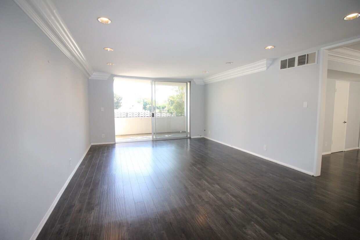 15248 Dickens St Unit 307, Sherman Oaks, CA 91403 Condo for Rent in