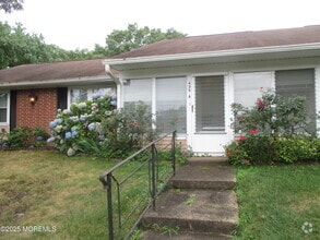 Building Photo - 496A Thornbury Ct