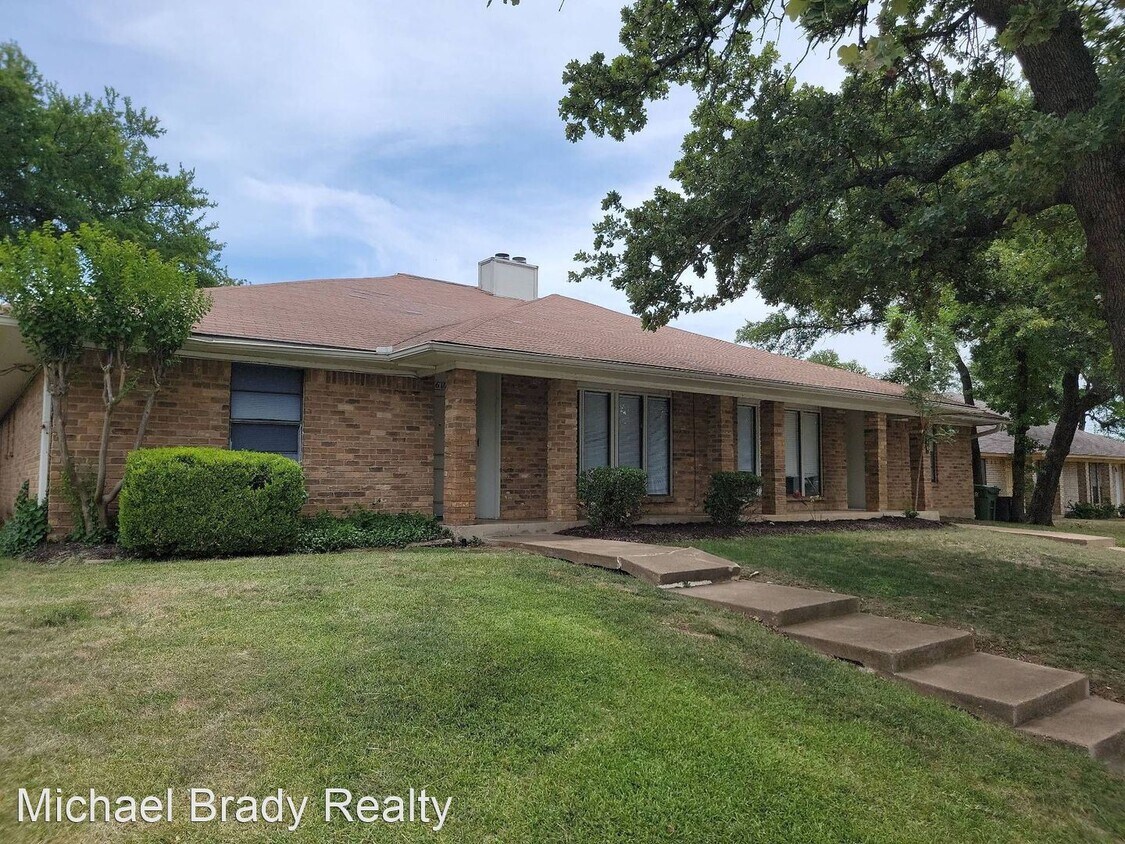 Primary Photo - 3 br, 2 bath House - 1622 Brown Trail