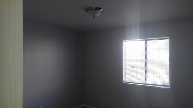 Building Photo - 4016 Penniman Ave