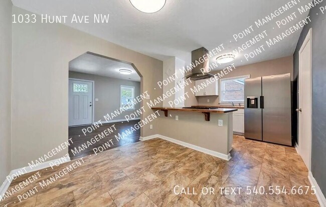 Foto del edificio - 1033 Hunt Ave NW
