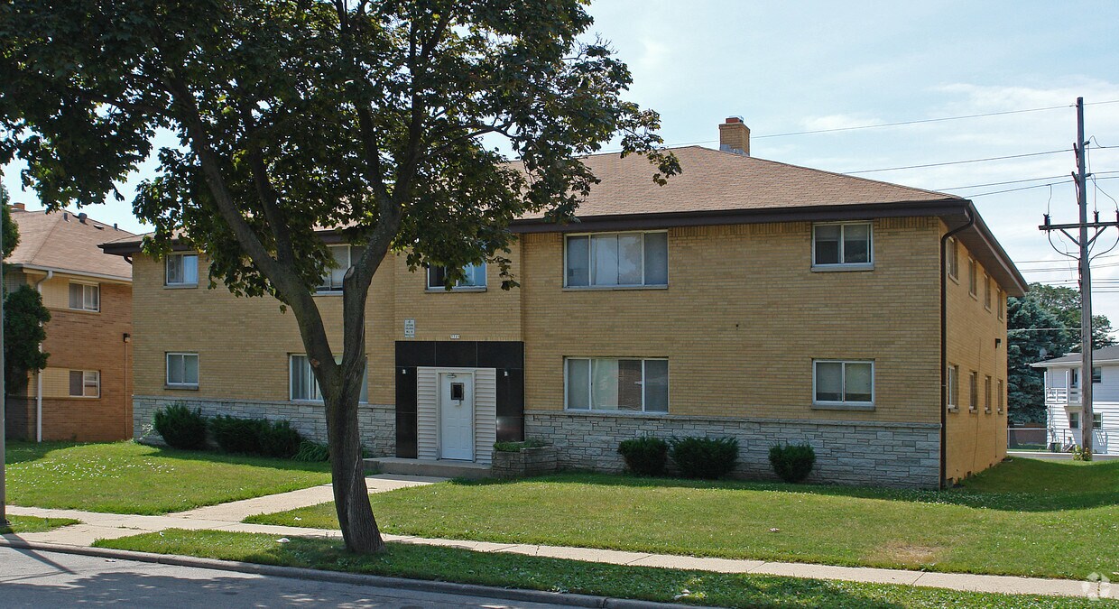 Foto del edificio - 7719 W Hampton Ave