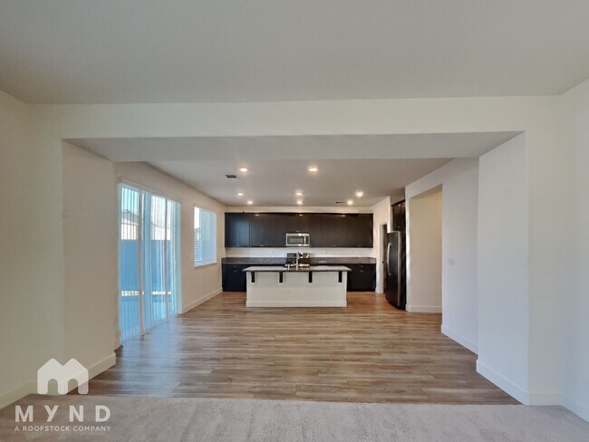 Building Photo - 2062 Maradona Dr