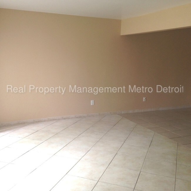 Foto del edificio - 30137 Lorraine Ave