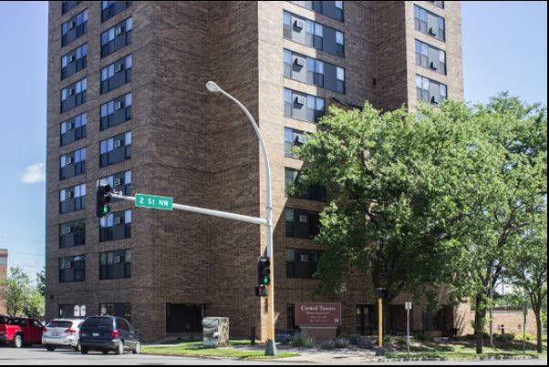 Building Photo - Central Towers