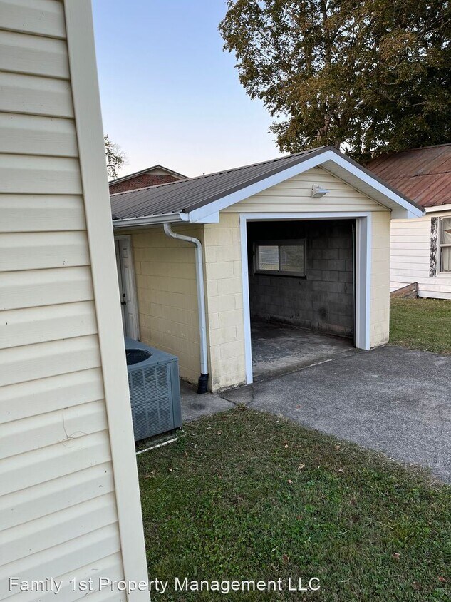 Building Photo - 2 br, 2 bath House - 102 Union St