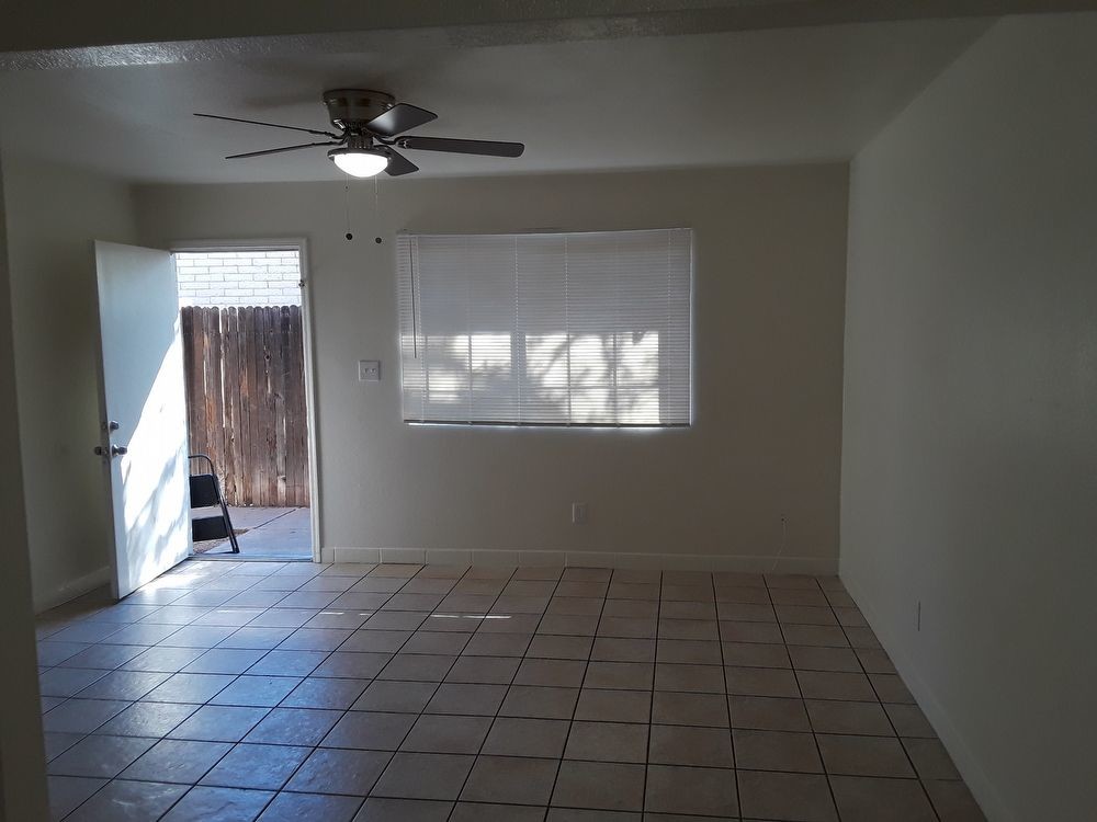 Primary Photo - 937 W 8th Pl