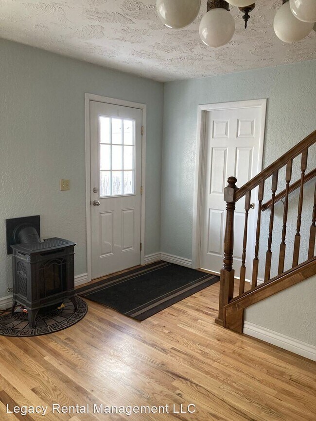 Foto del edificio - 5 br, 3 bath House - 138 N Center