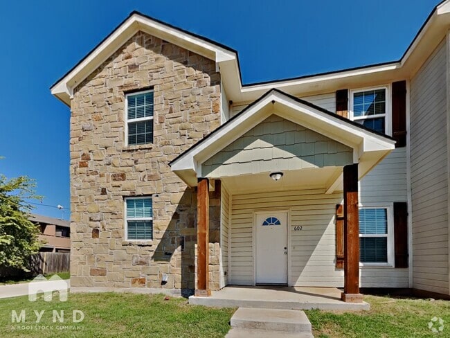 Building Photo - 610 Picnic Ct