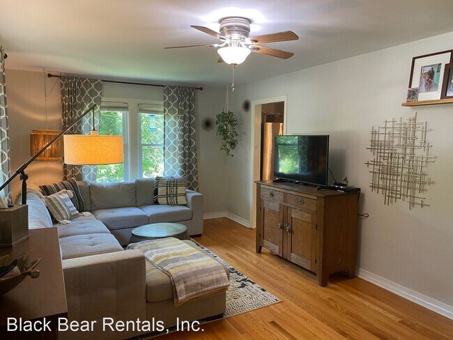 Foto del edificio - 3 br, 2 bath House - 4 Glenway Drive