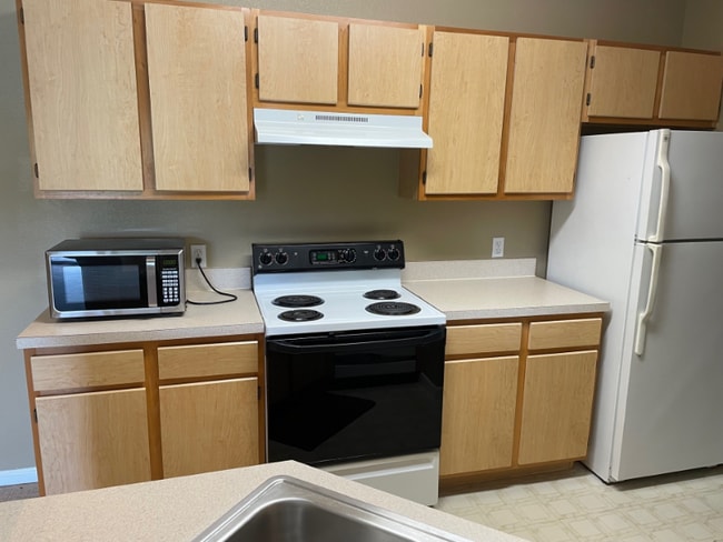 Building Photo - 6536 Swissco Dr