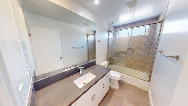 Interior Photo - Franklin Tower