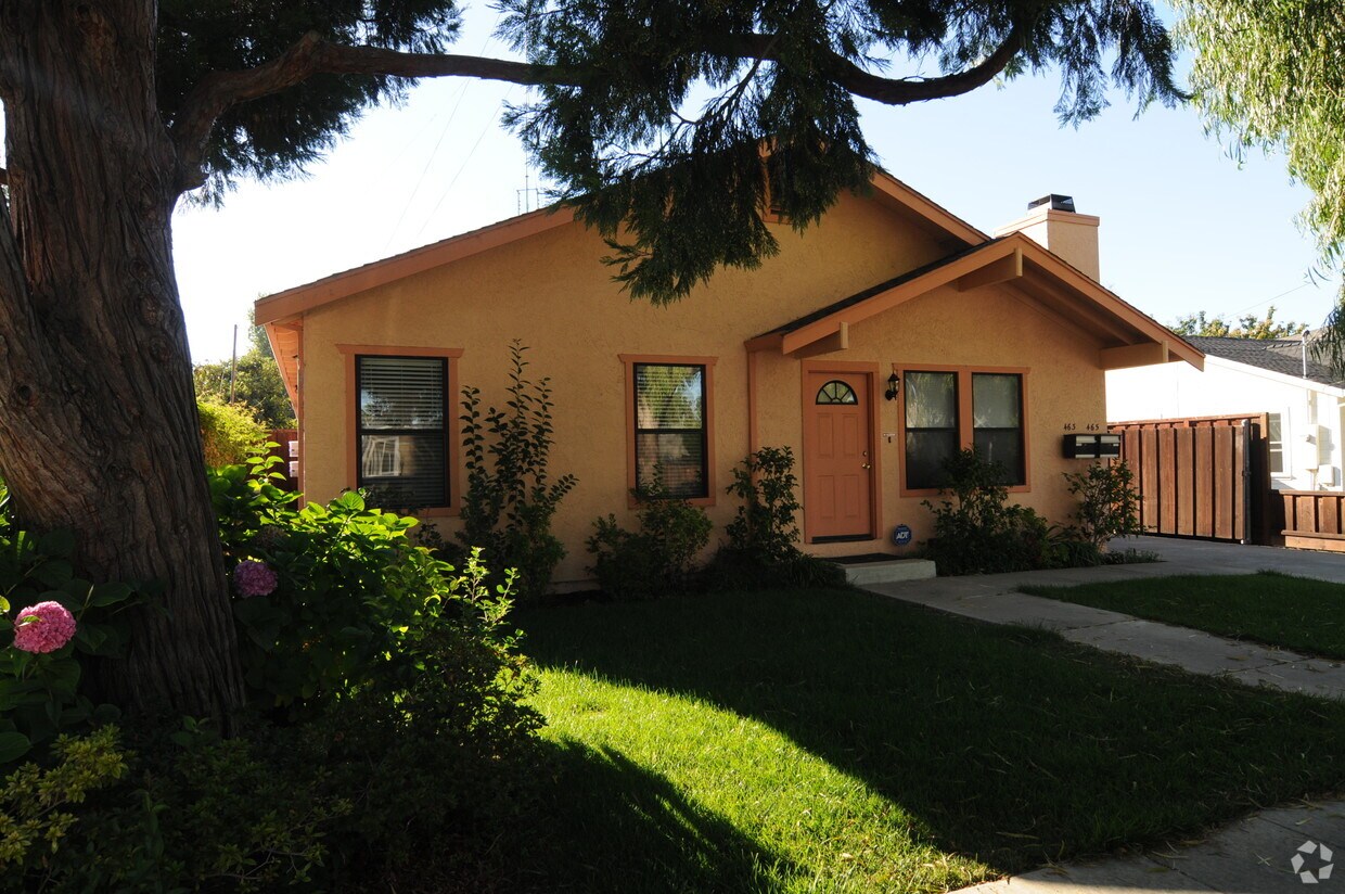 Foto principal - 463-465 Morse Ave