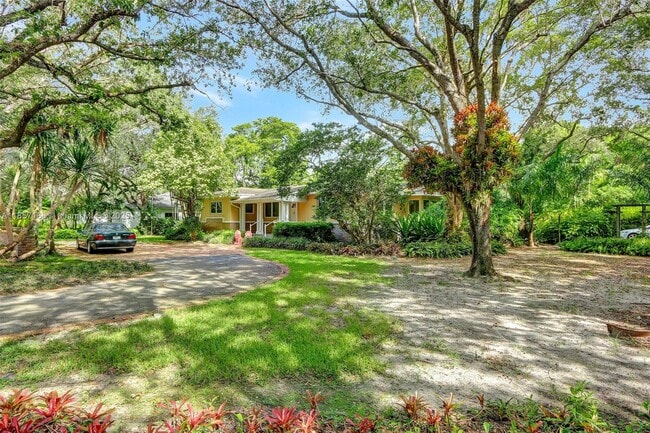 Foto del edificio - 6255 SW 92nd St