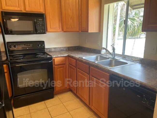 Building Photo - 8880 Old Kings Rd S 70