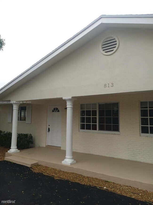 Foto del edificio - 4 br, 2 bath House - 813 SE 4th St # 2