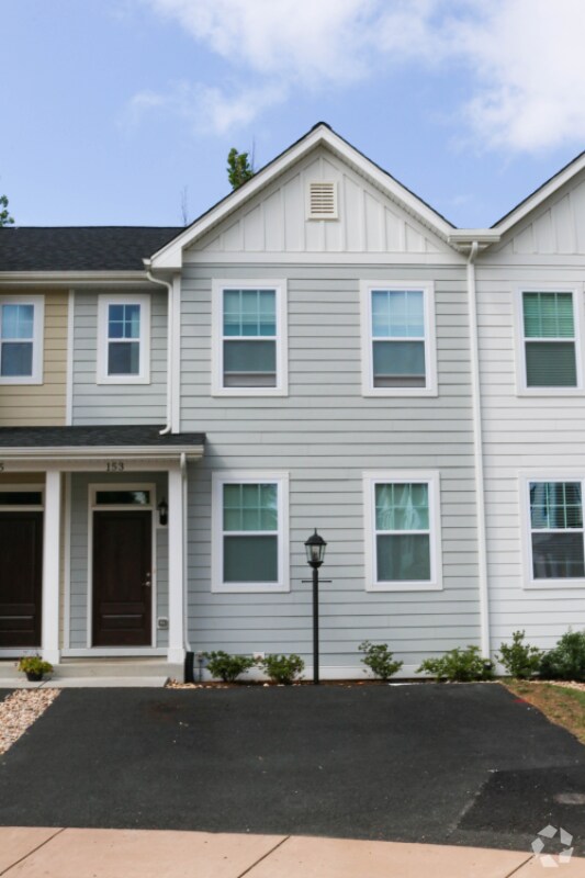 Azalea Gardens Apartments under 2,500 Charlottesville, VA 5