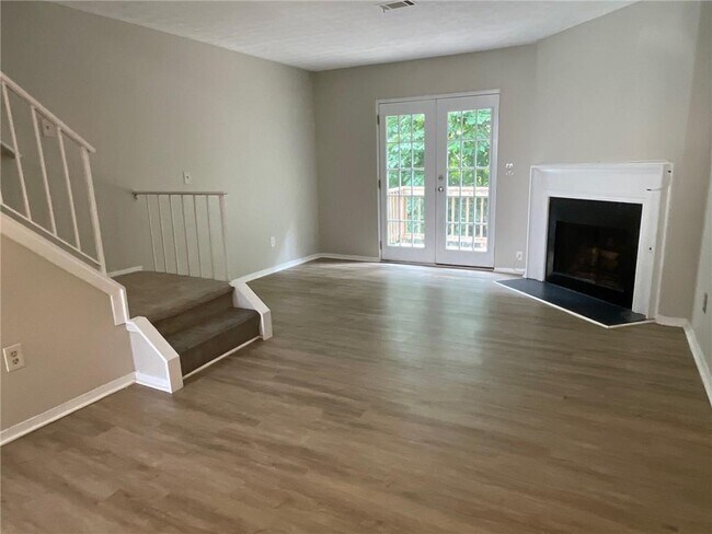Foto del edificio - 6748 Colchester Pl NW