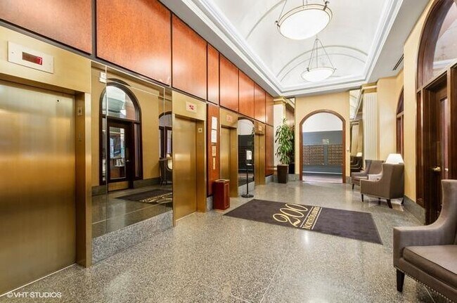 Foto del edificio - 200 N Dearborn St