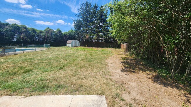 Building Photo - 4 Bed 1.5 bath in Dover