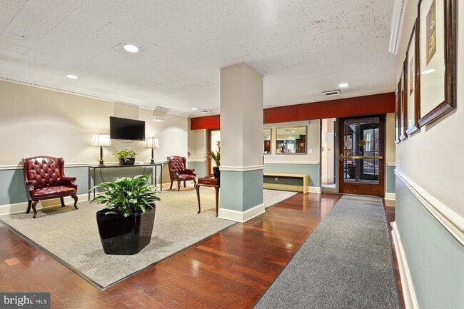 Lobby - 1101 Saint Paul St