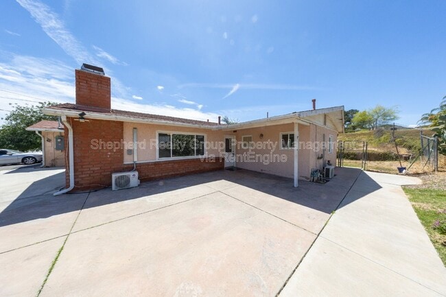 Building Photo - 6574 Valley Dr