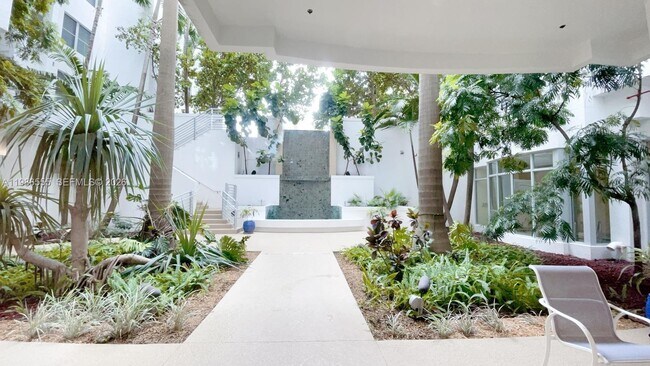 Foto del edificio - 1830 Radius Dr