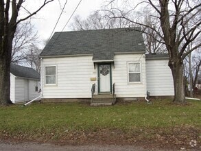 Building Photo - 425 Dearborn Ave