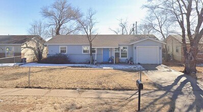 Building Photo - 2726 E Colgate St