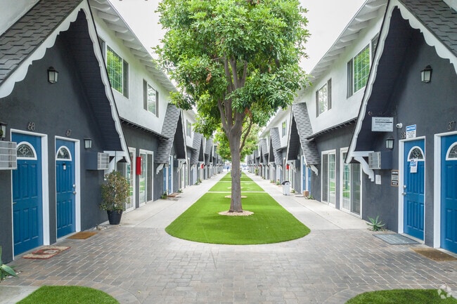 Welcome to Northwind in Bellflower, CA - Northwind Apartments