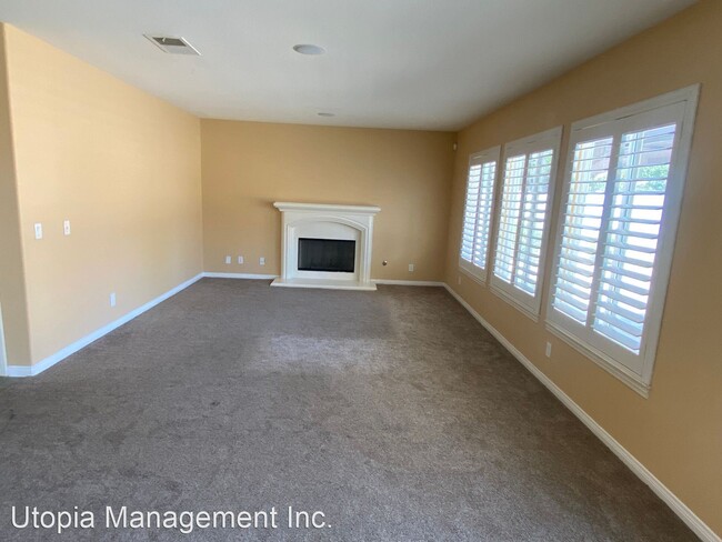 Building Photo - 4 br, 2.5 bath House - 28772 Keri Lynn Ave