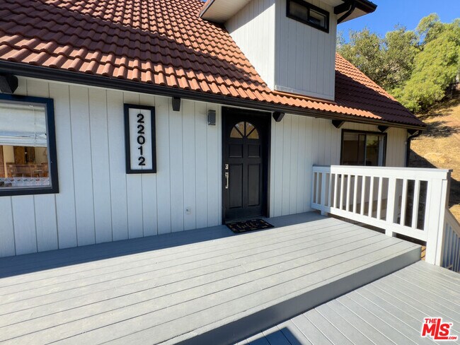 Foto del edificio - 22012 Topanga School Rd