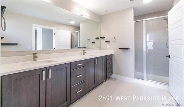 Foto del edificio - 2891 W Parkside Pl