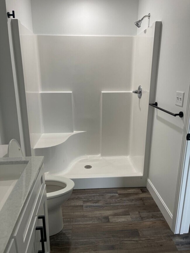 Building Photo - 3 BEDROOM 2.5 BATHROOM TOWNHOUSE FOR RENT