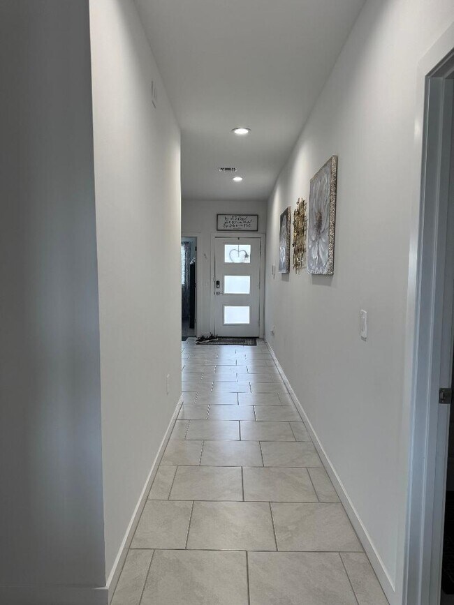 Foto del edificio - 1236 E Lester St