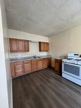 Building Photo - 114 S Queen St