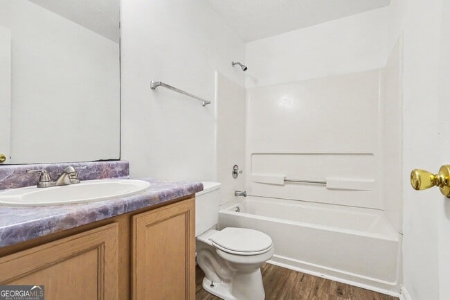 Building Photo - 2233 Glen Briar Way