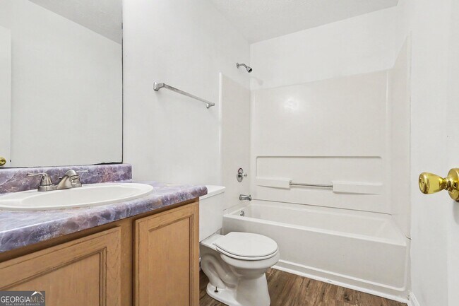 Foto del edificio - 2233 Glen Briar Way