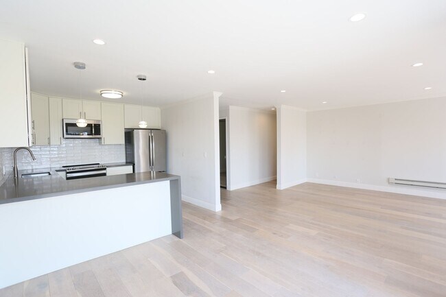 Foto del edificio - 366 Bellevue Avenue