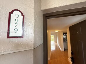 Building Photo - 9979 Nob Hill Ln