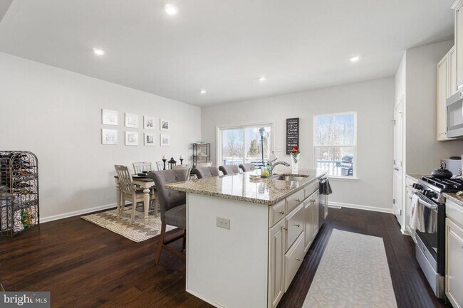 Building Photo - 1305 Kohana Dr
