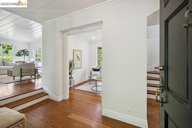 Foto del edificio - 451 Hampton Rd