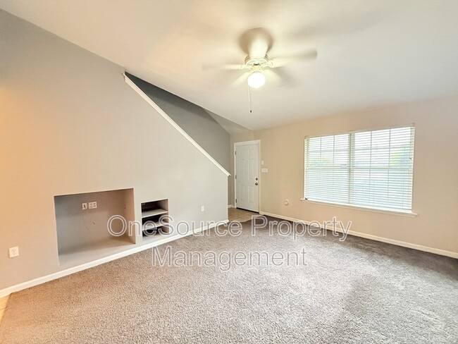 Building Photo - 2738 W Tharpe St