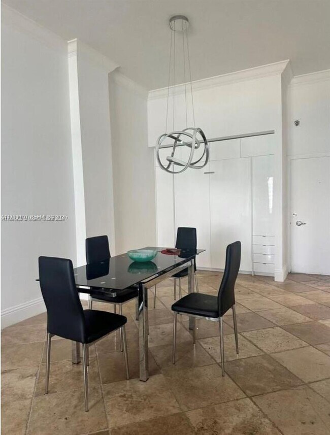 Foto del edificio - 6770 Indian Creek Dr